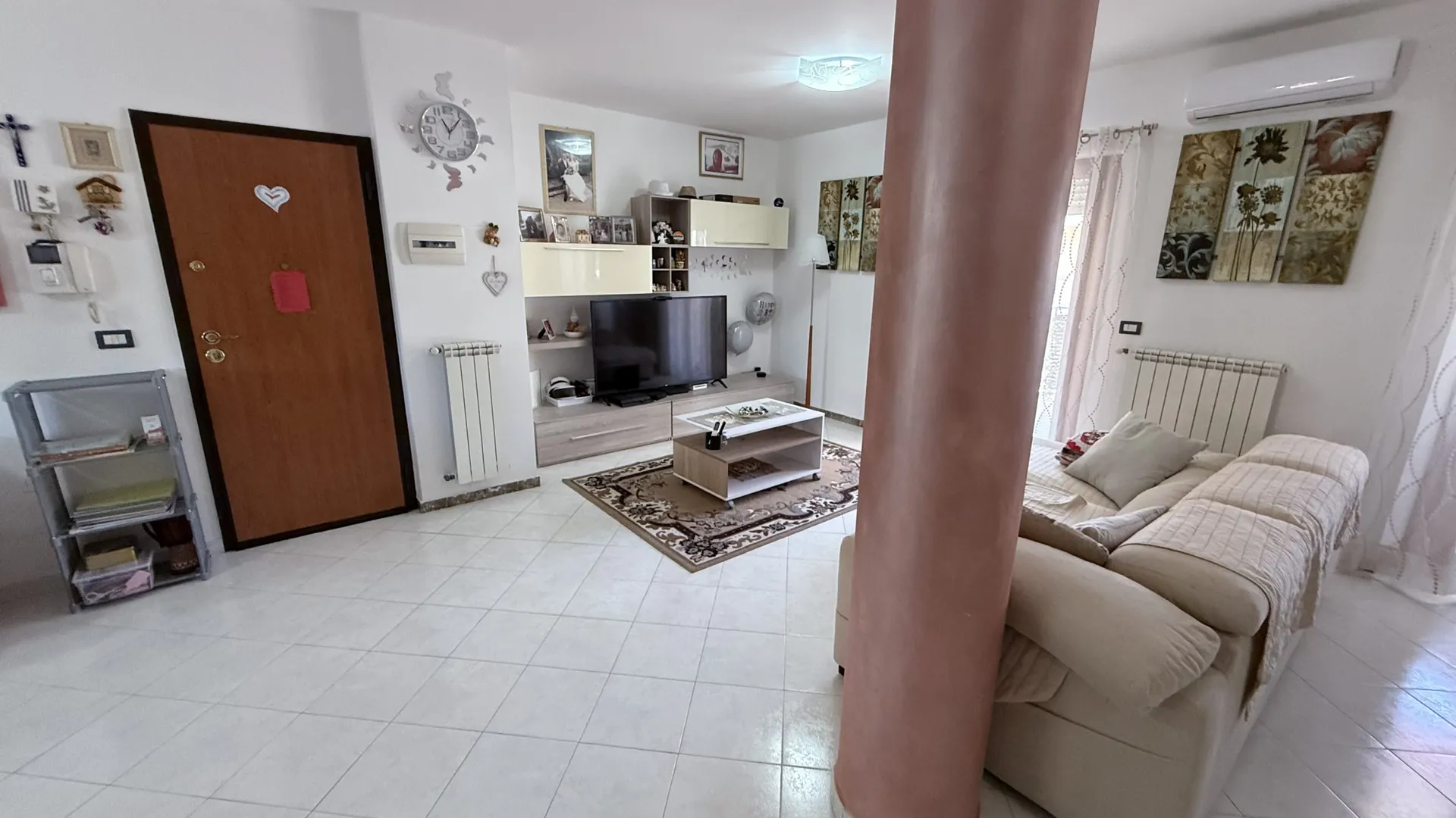 Luminoso appartamento duplex al primo e secondo piano di una palazzina realizzata recentemente in zona residenziale e ottimamente servita.