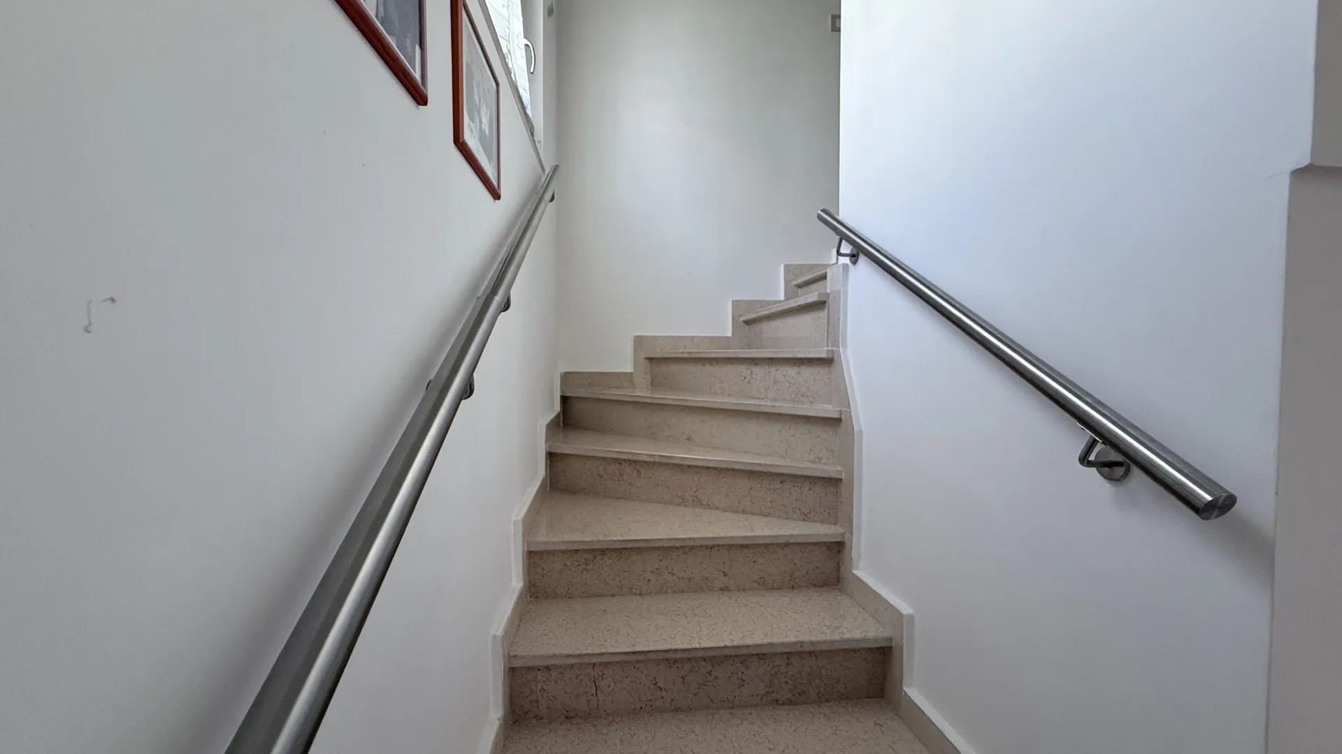 Luminoso appartamento duplex al primo e secondo piano di una palazzina realizzata recentemente in zona residenziale e ottimamente servita.