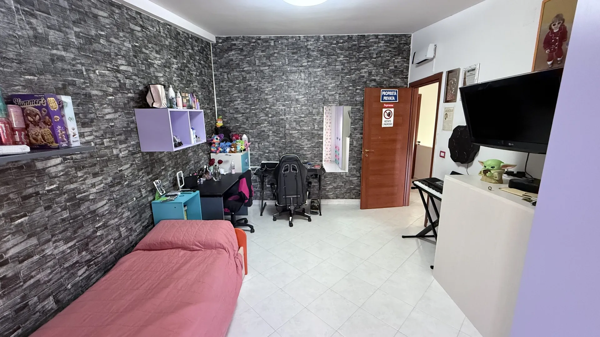 Luminoso appartamento duplex al primo e secondo piano di una palazzina realizzata recentemente in zona residenziale e ottimamente servita.