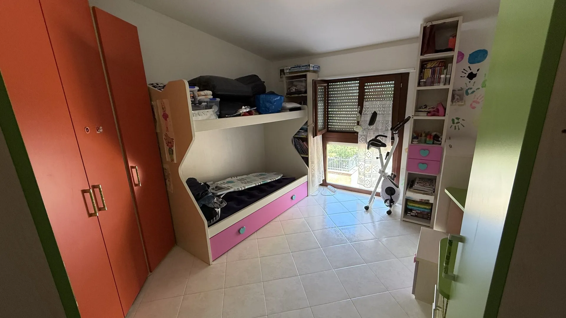 Luminoso appartamento duplex al primo e secondo piano di una palazzina realizzata recentemente in zona residenziale e ottimamente servita.