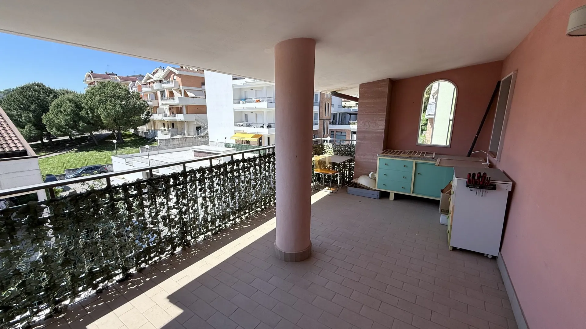Luminoso appartamento duplex al primo e secondo piano di una palazzina realizzata recentemente in zona residenziale e ottimamente servita.
