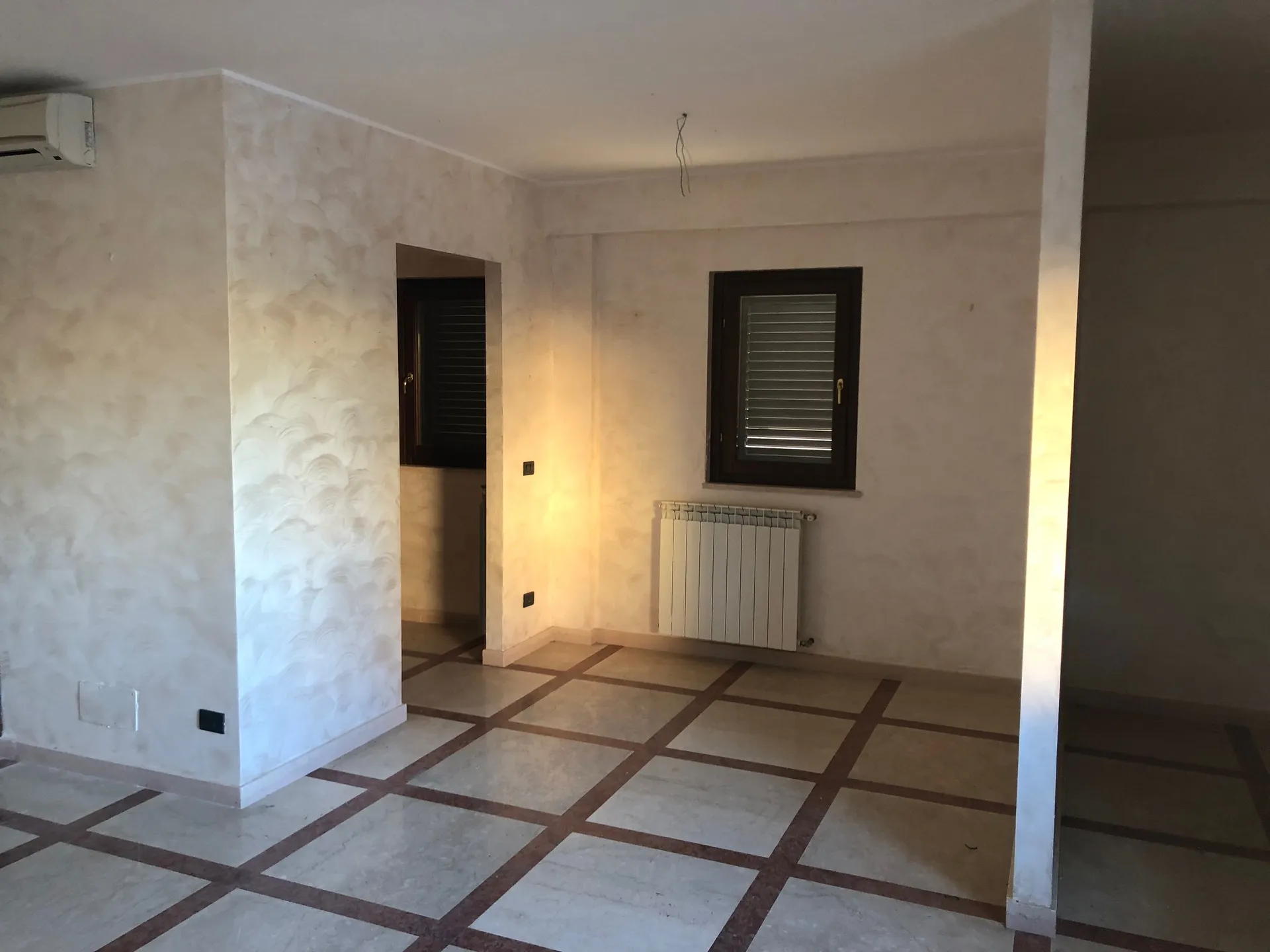 Terracielo in zona panoramica delle prima periferia vastese, ben collegata ai servizi primari.