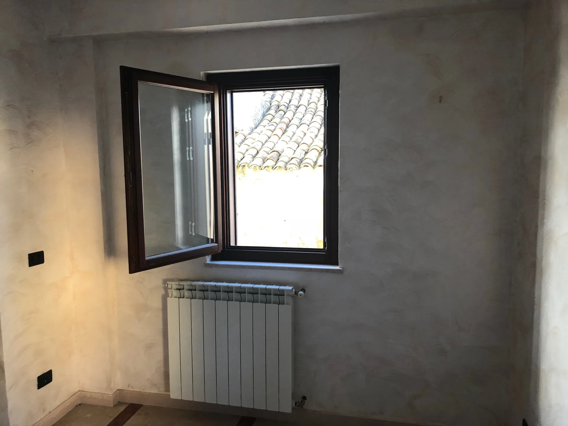 Terracielo in zona panoramica delle prima periferia vastese, ben collegata ai servizi primari.