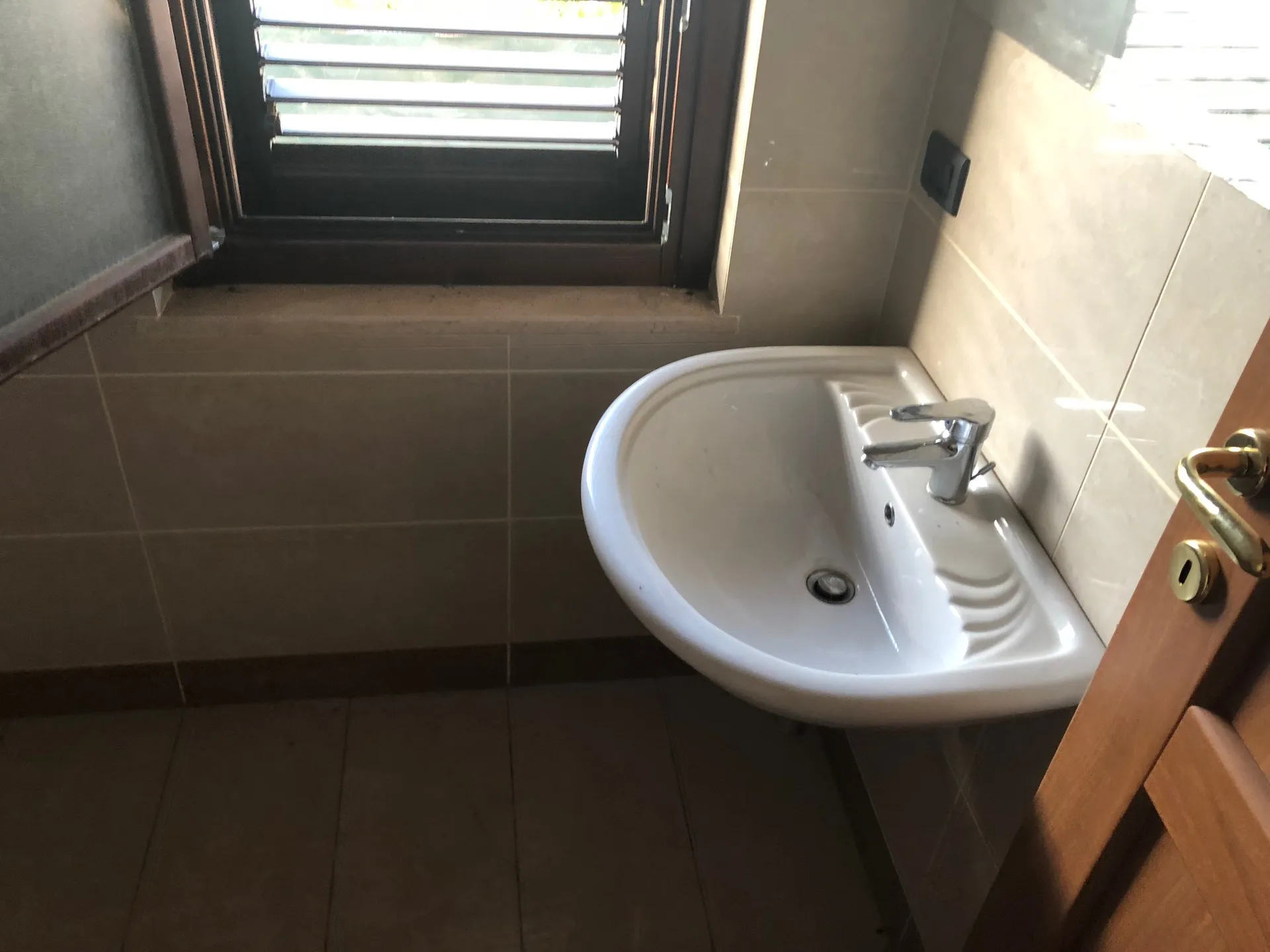 Terracielo in zona panoramica delle prima periferia vastese, ben collegata ai servizi primari.